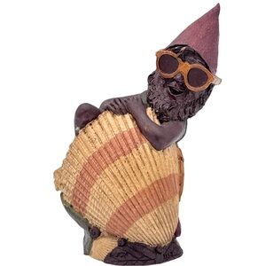 Tom Clark Gnome 1990 Aloe Lifeguard Sitting Inside A Sea Shell Signed Carved